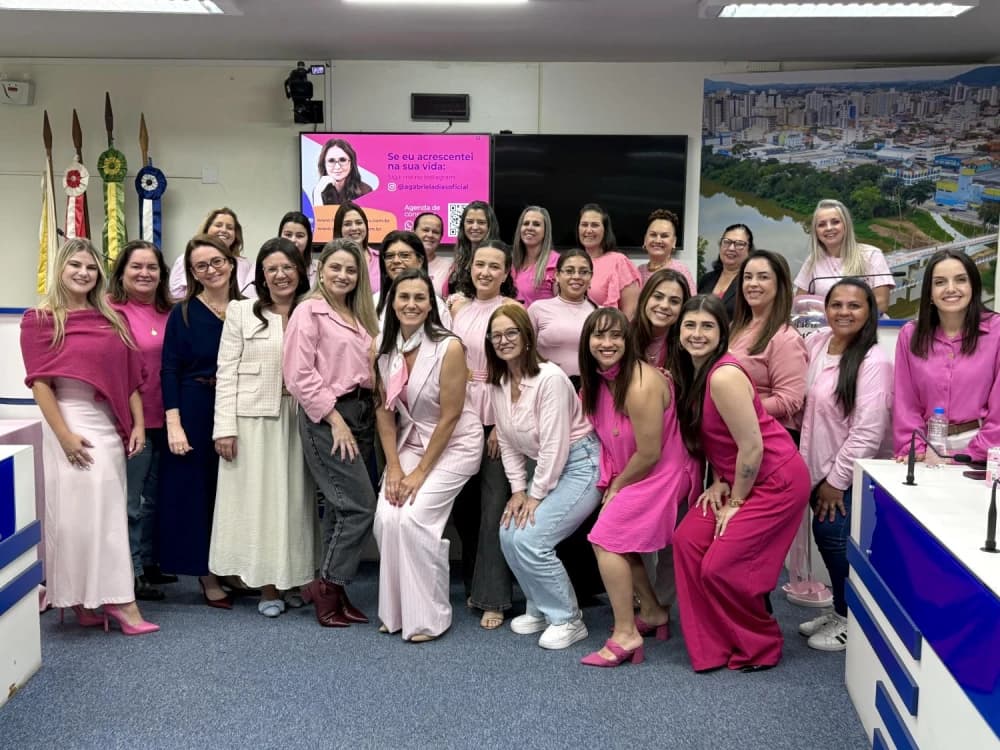 Câmara de Tubarão promove encontro com servidoras alusivo ao Outubro Rosa - HC Notícias