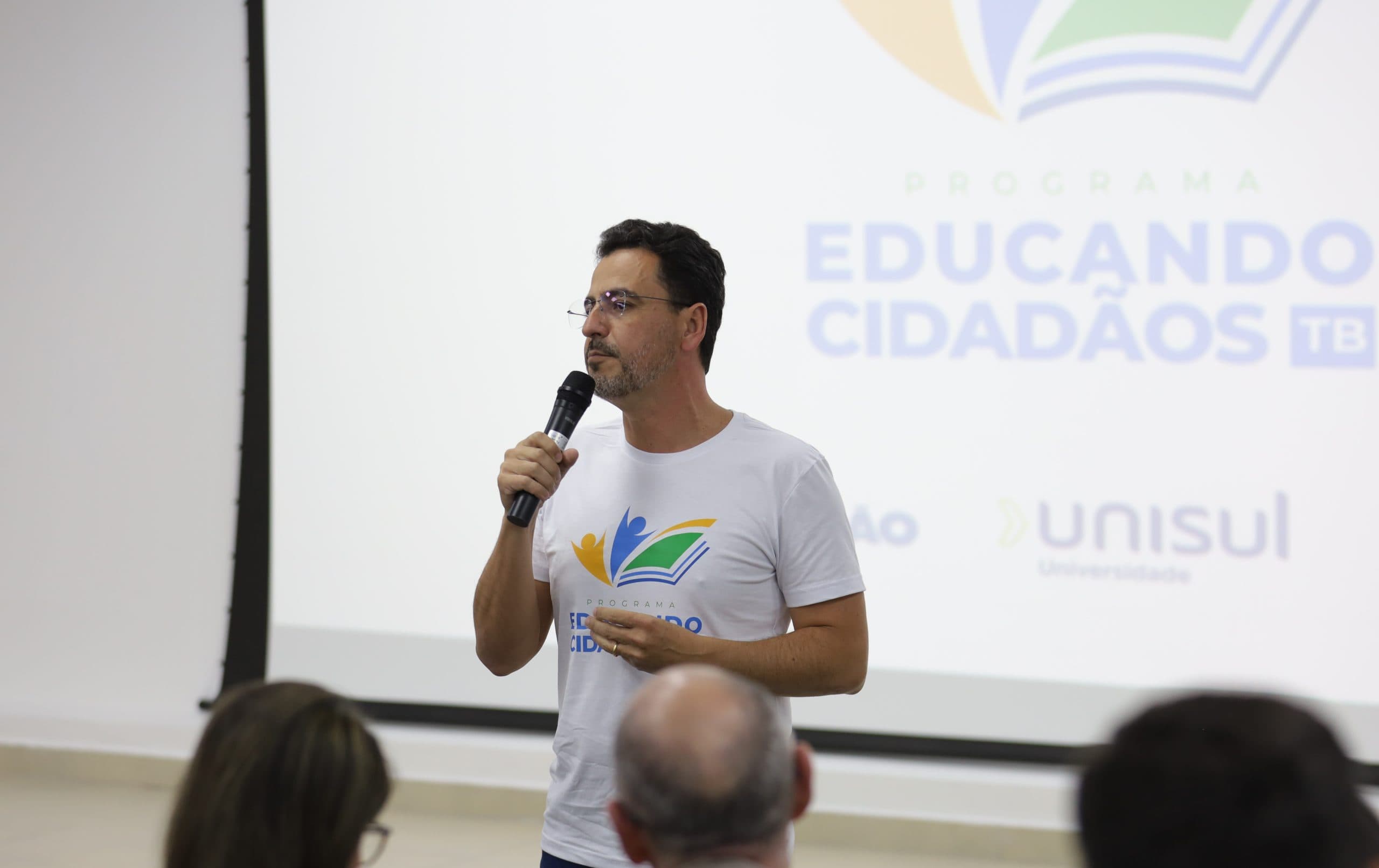 Tubarão lança programa municipal de combate à corrupção com foco em educação cívica