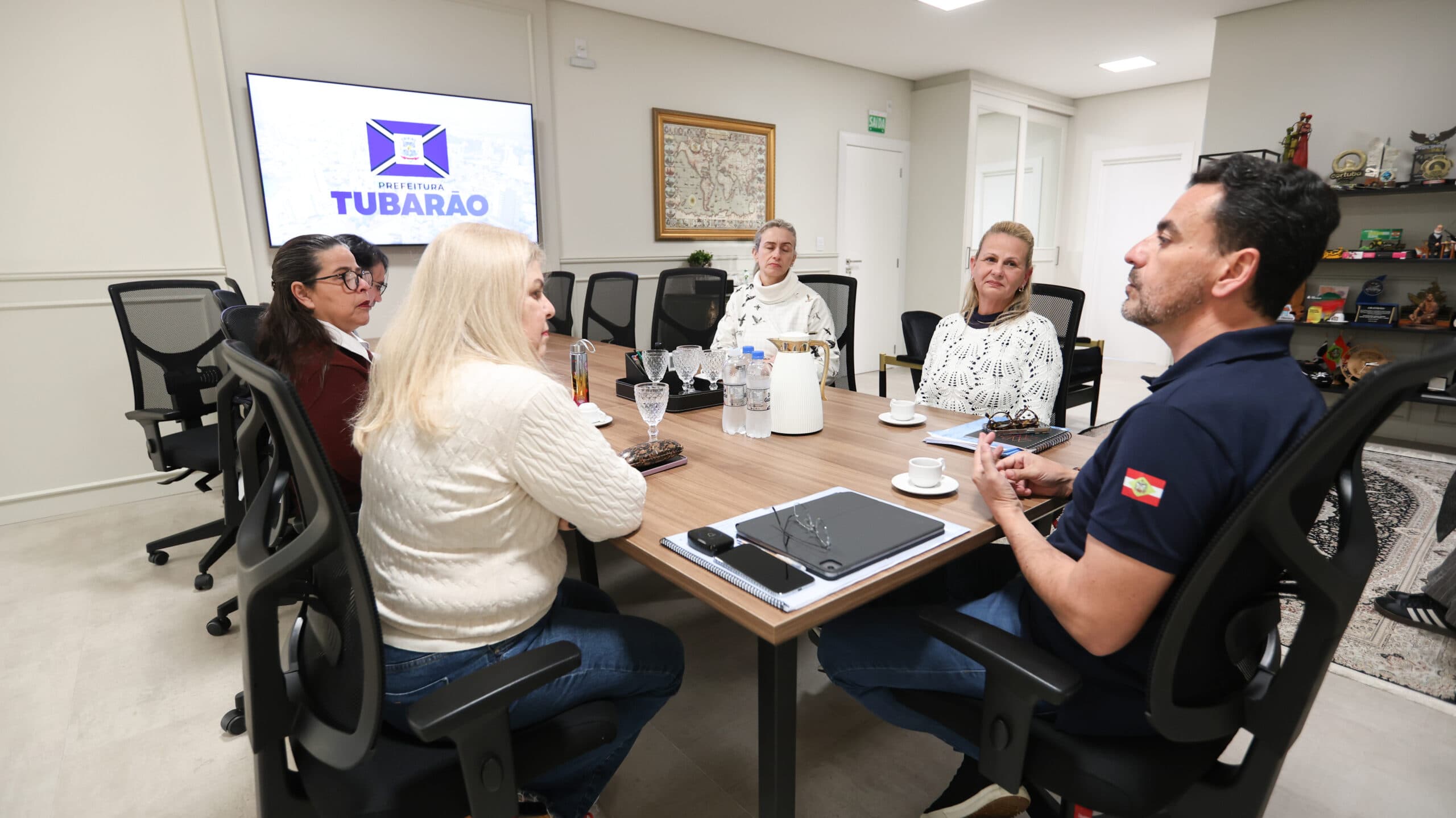 Prefeitura recebe Sindicato dos Professores para tratar de pautas da categoria - Prefeitura de Tubarão
