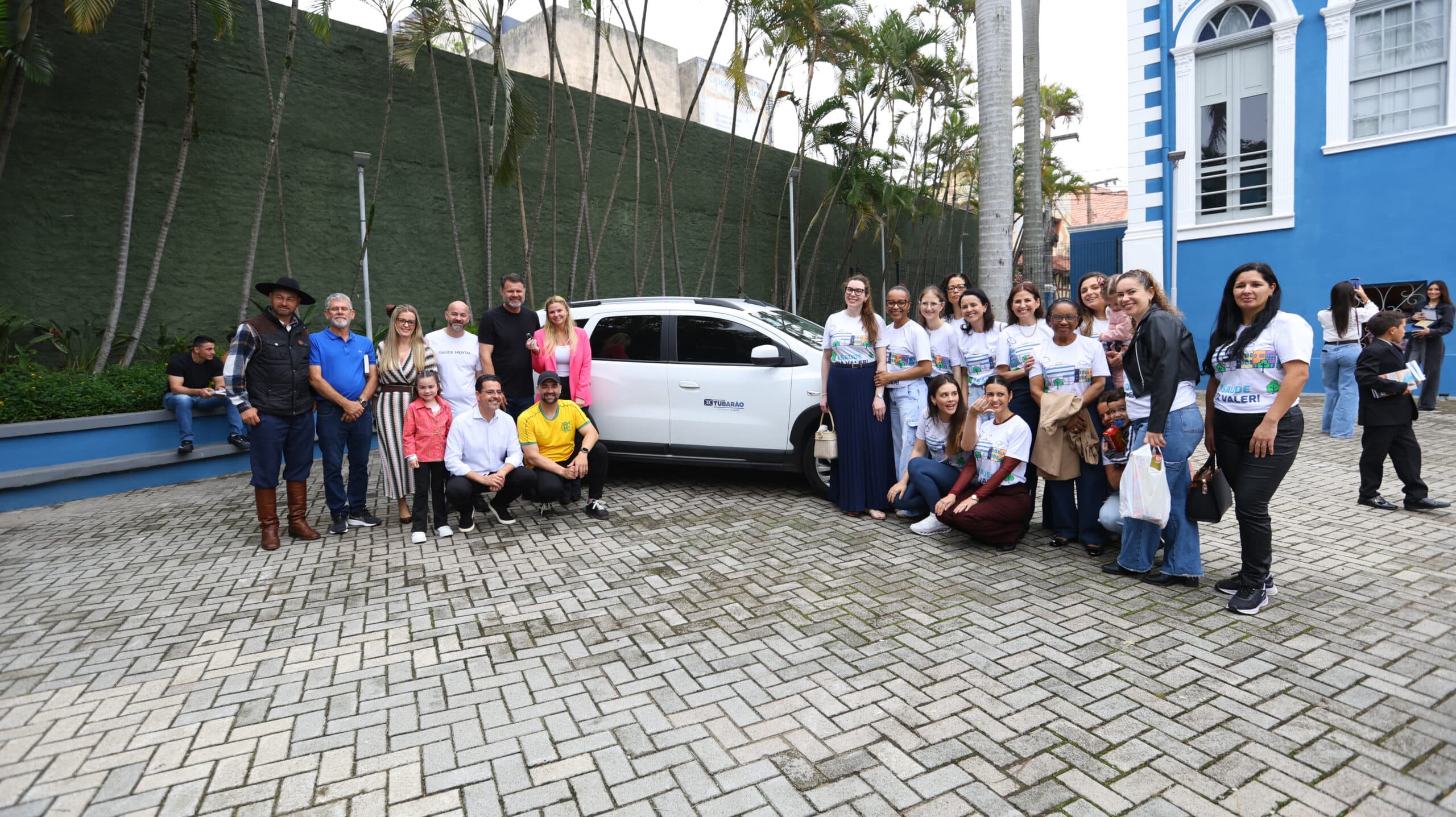 Tubarão reforça atendimento em saúde mental com entrega de novo veículo