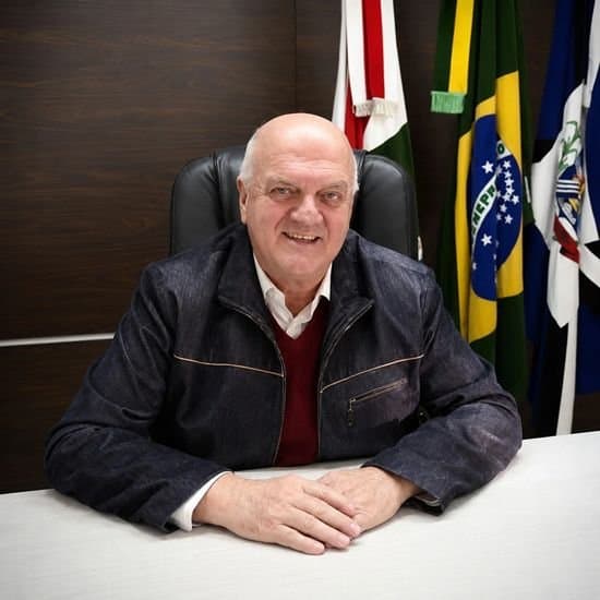 Tubarão lamenta a morte de ex-prefeito Olavio Falchetti aos 76 anos