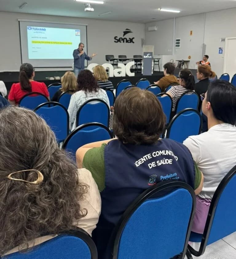 Agentes de saúde recebem orientação sobre áreas de risco e abrigos em Tubarão