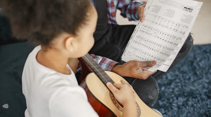 Tubarão: Oficinas de música chegam às escolas municipais após homologação de parceria