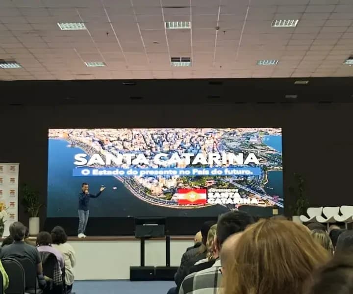 Tubarão participa de debate estadual para o futuro do Plano Nacional de Educação
