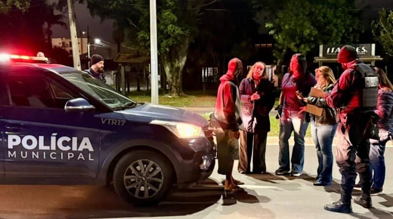 Tubarão intensifica acolhimento a pessoas em situação de rua com chegada do frio